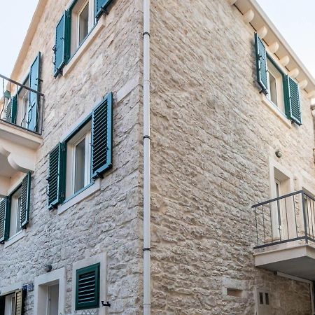 Apartments Sonja Pucisca Εξωτερικό φωτογραφία