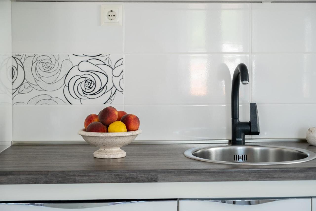 Apartments Sonja Pucisca Εξωτερικό φωτογραφία
