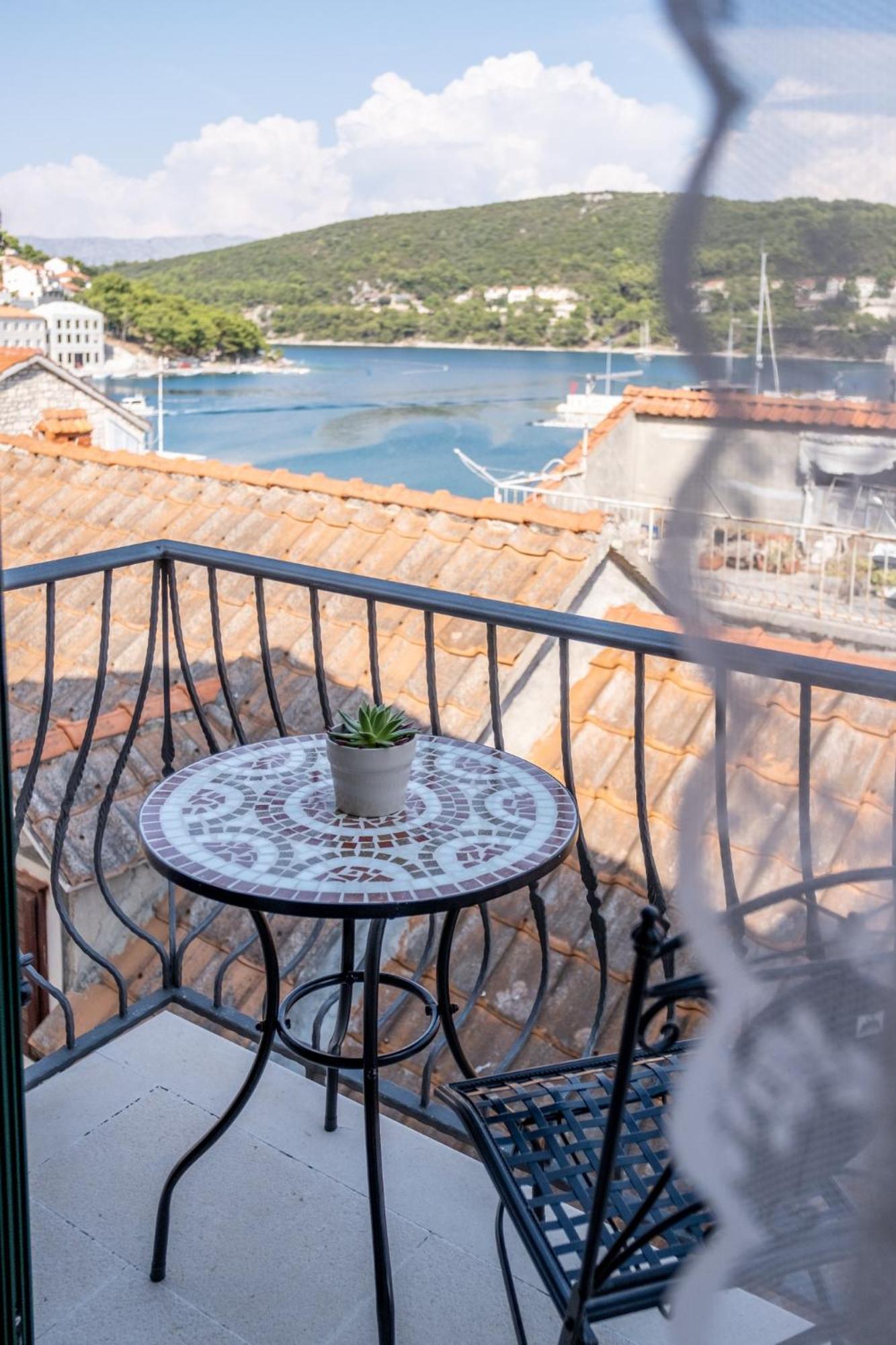 Apartments Sonja Pucisca Δωμάτιο φωτογραφία