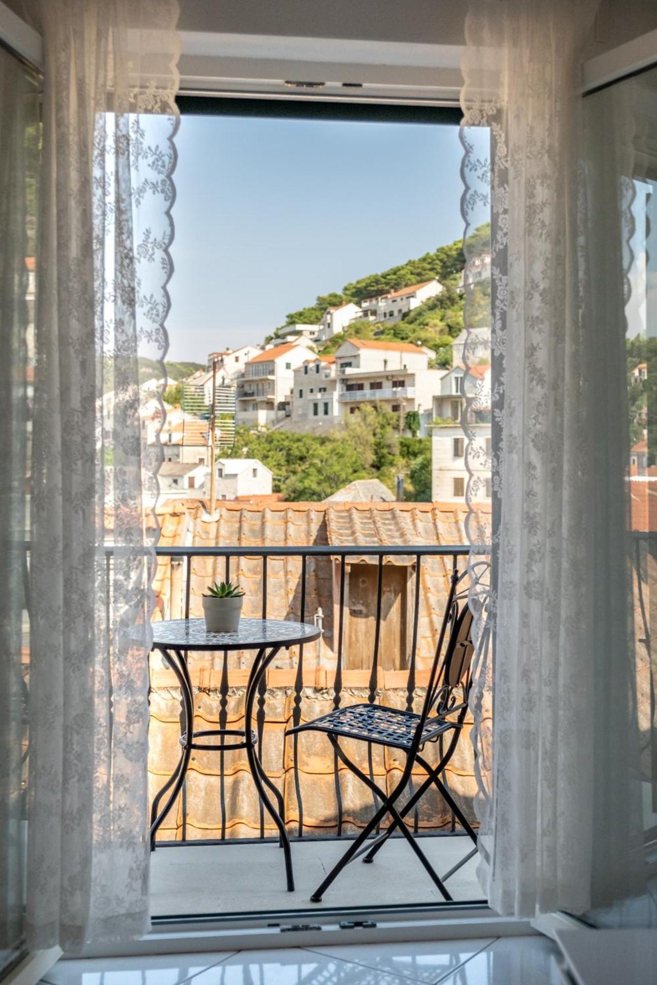 Apartments Sonja Pucisca Δωμάτιο φωτογραφία
